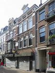 901499 Gezicht op de voorgevels van de leegstaande winkelpanden Mariastraat 45-47 te Utrecht; voorheen was hier Foto ...